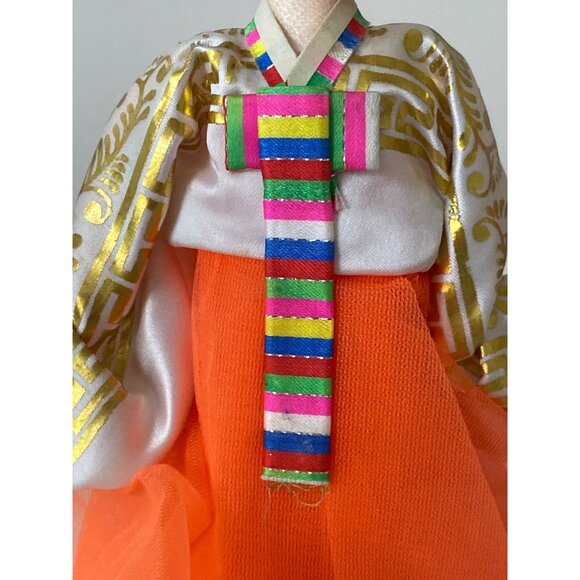 Korean Traditional Hanbok Doll With Fan - Exquisite Collectible In Vibrant Color - Picture 3 of 12